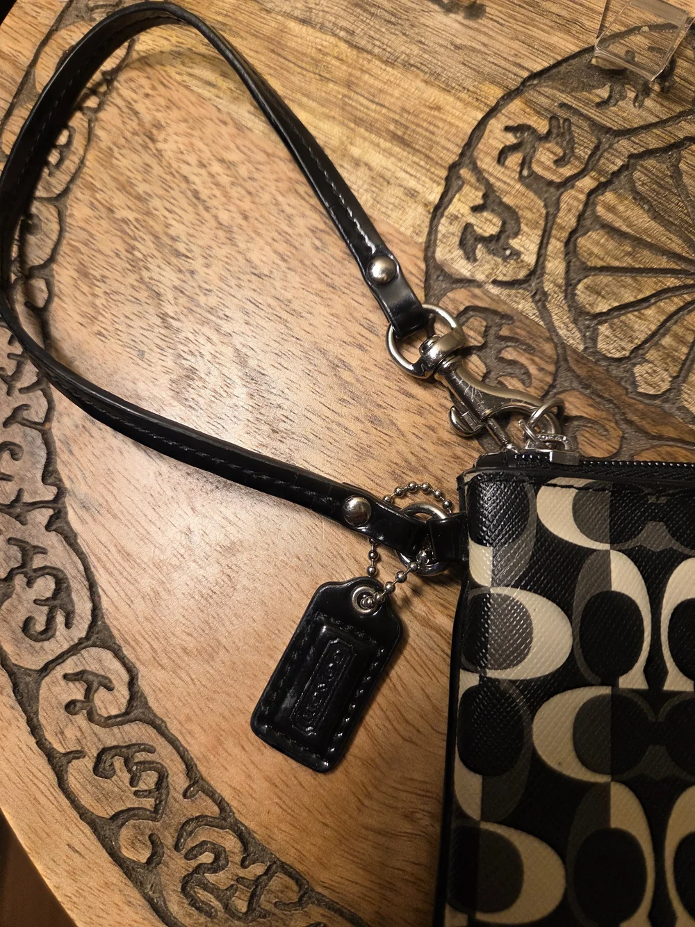 Coach Penelope C Dream Black Signature Wristlet - Black and Cream Pattern